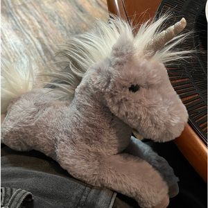 Meet your Posher, Maki